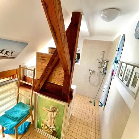 Historisches Retro Loft 70m2 Mit Garten & Seenaehe