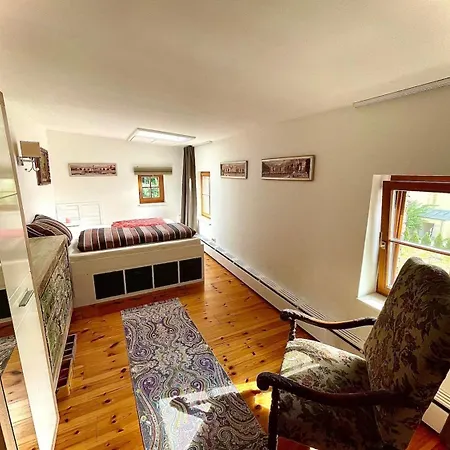 Apartment Historisches Retro Loft 70m2 Mit Garten & Seenaehe
