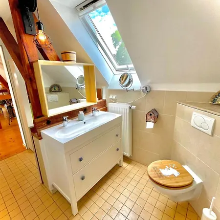 Апартаменты Historisches Retro Loft 70m2 Mit Garten & Seenaehe *