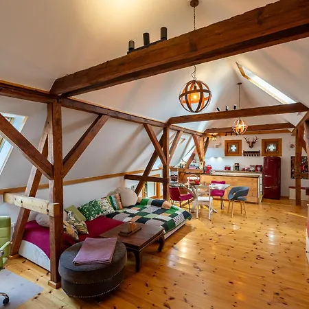 Апартаменты Historisches Retro Loft 70m2 Mit Garten & Seenaehe *