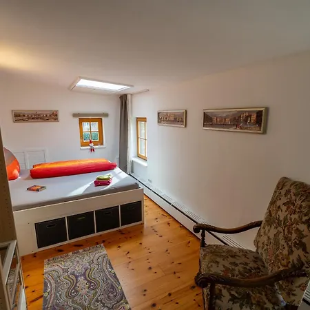 Historisches Retro Loft 70m2 Mit Garten & Seenaehe Апартаменты