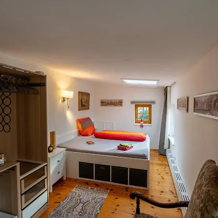 Historisches Retro Loft 120m2 + Garten&seenähe Apartment Schwielowsee