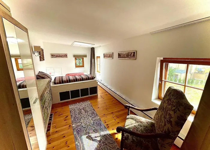 Daire Historisches Retro Loft 70m2 Mit Garten & Seenaehe