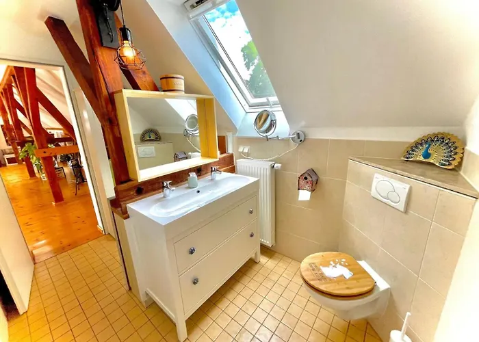 Daire Historisches Retro Loft 70m2 Mit Garten & Seenaehe *