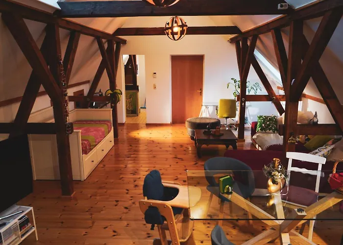 Daire Historisches Retro Loft 70m2 Mit Garten & Seenaehe *