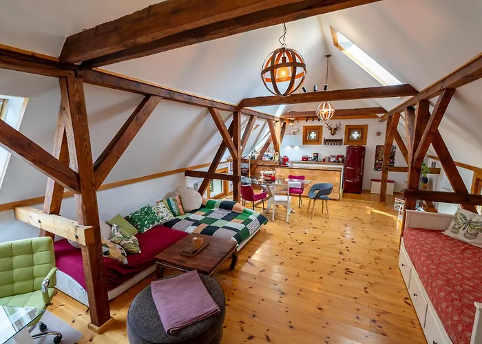 Historisches Retro Loft 70m2 Mit Garten & Seenaehe *